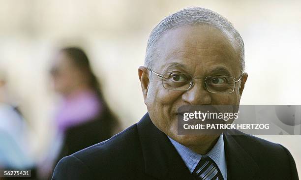 President of Maldives, Maumoon Abdul Gayoom, arrives at the Golden Sands Hotel for a retreat session during the Commonwealth heads of governement...