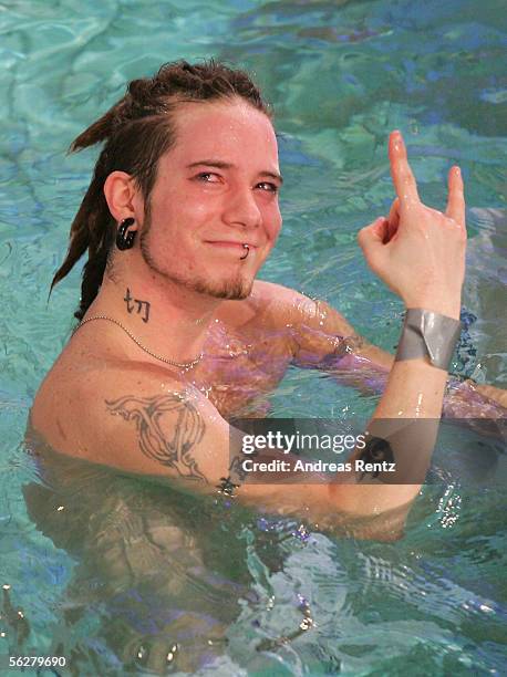 Izzy Jump In 992 Izzy Gaze Photos & High Res Pictures - Getty Images
