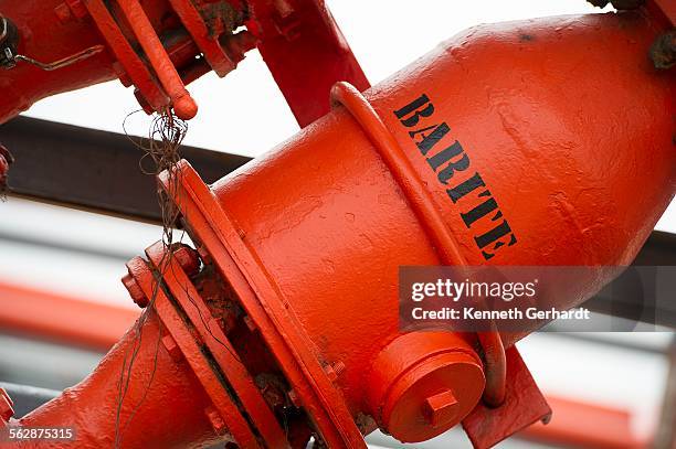 barite transfer coupling, angola, luanda bay - barite stock pictures, royalty-free photos & images