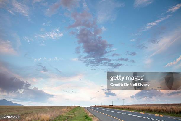 view of n2 highway, overberg, western cape, south africa - overberg stock pictures, royalty-free photos & images