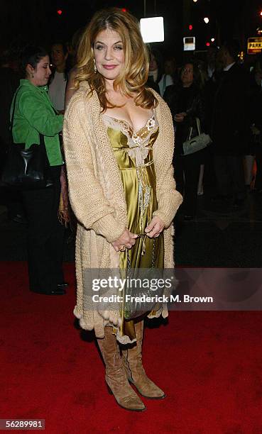 Actress Linda Hamilton attends the film premiere of "The Kid & I" at The Mann Grauman's Chinese Theater on November 28, 2005 in Hollywood,...