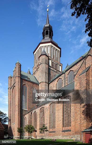 st. marys church from 1298, old town, stralsund, mecklenburg-western pomerania, germany - stralsund stock pictures, royalty-free photos & images