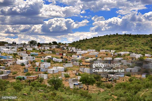 katutura, the slum district of windhoek, namibia - windhoek katutura 個照片及圖片檔