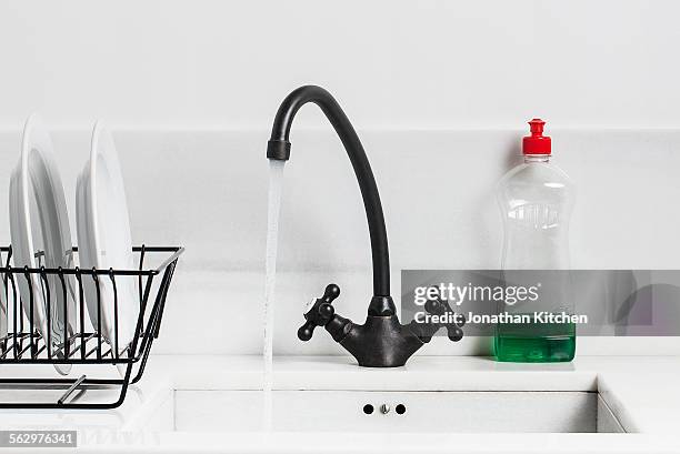 kitchen sink minimal - loiça imagens e fotografias de stock