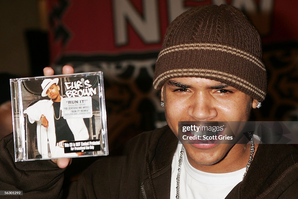 Chris Brown At Virgin Megastore