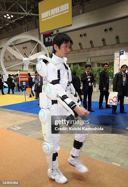 71点のロボットスーツ Halの写真と高解像度写真 - Getty Images