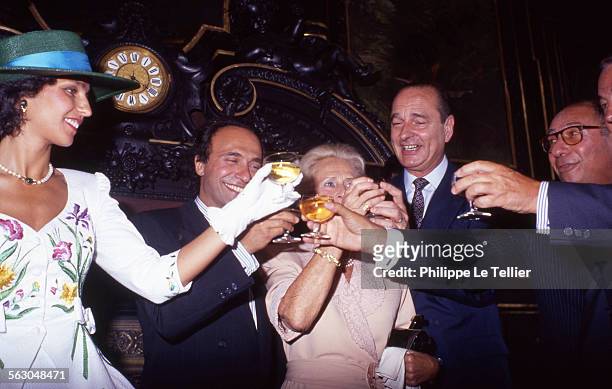 Mayor of Paris Jacques Chirac conducts marriage between Olivier Dassault and Carole daughter of Georges Tranchant. Carole Tranchant, Olivier...