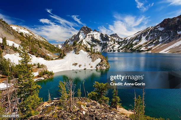 summer afternoon at snowy sawtooth lake, idaho - sawtooth national recreation area stock pictures, royalty-free photos & images