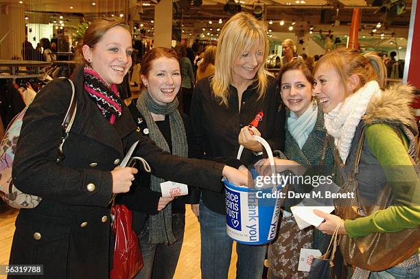 Presenter Gaby Roslin attends the Celebrity Shopping Evening at TopShop, Oxford Circus on December 1, 2005 in London, England. The charity shopping...