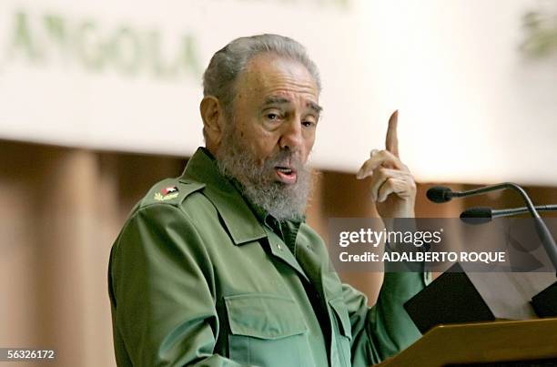 Cuban President Fidel Castro delivers a speech 02 December, 2005 at the Conventions Center in Havana. Castro paid tribute to his country's armed...