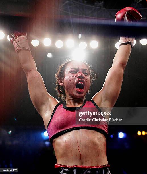Elena Reed 68 Womens Wibf Flyweight Boxing Championship Stock Photos, High-Res ...