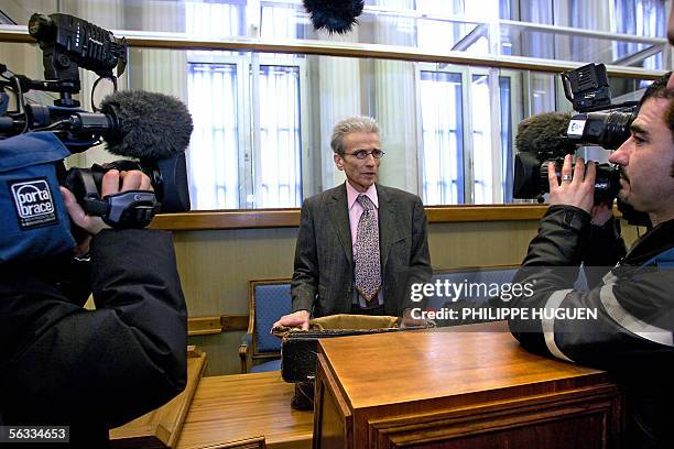 Me Thierry Levy , avocat de Lionel Dumont, accuse d'avoir sombre dans le banditisme apres avoir combattu en Bosnie au nom de l'islam, repond aux...