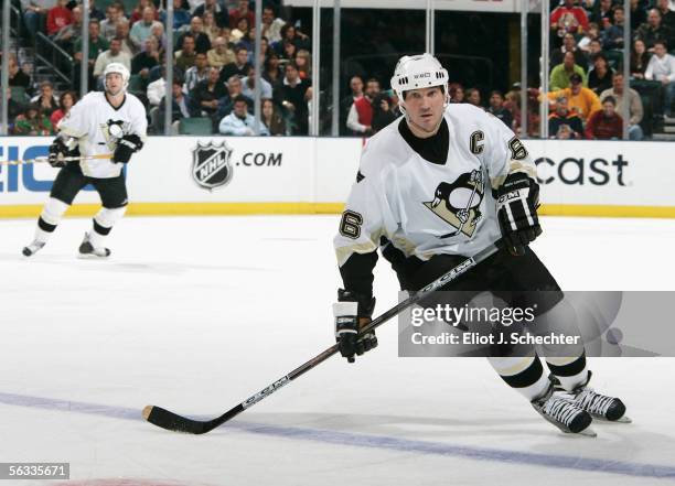 Mario Lemieux of the Pittsburgh Penguins skates against the Florida Panthers during the NHL game at the Bank Atlantic Center on November 25, 2005 in...