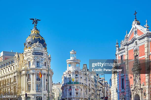 buildings in the city of madrid - gran vía madrid foto e immagini stock