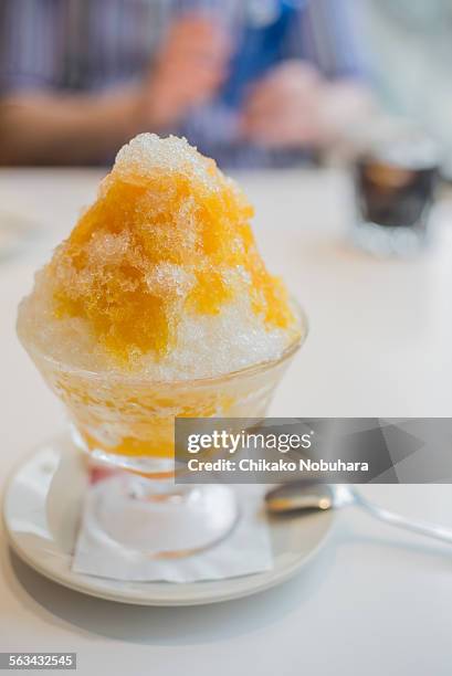 mango shaved ice - mango shaved ice stock pictures, royalty-free photos & images