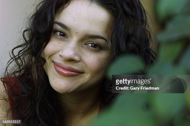 Singer-songwriter Norah Jones photographed at the Bel Age Hotel on 2/26/2002.