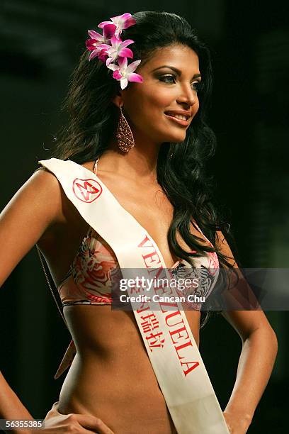 Contestant of the 55th Miss World 2005, Berliz Susan Carrizo Escandela of Venezuela competes during the Beachwear Final at the Sheraton Sanya Resort...