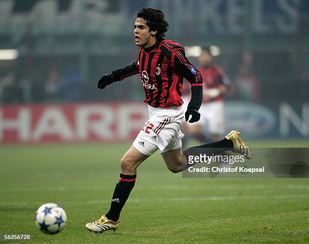 Kaka of Milan runs with the ball during the UEFA Champions League Group E match between AC Milan and Schalke 04 at the Giuseppe Meazza Stadium on...