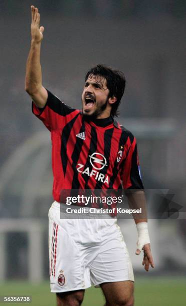 Gennaro Gattuso of Milan shouts to the fans during the UEFA Champions League Group E match between AC Milan and Schalke 04 at the Giuseppe Meazza...