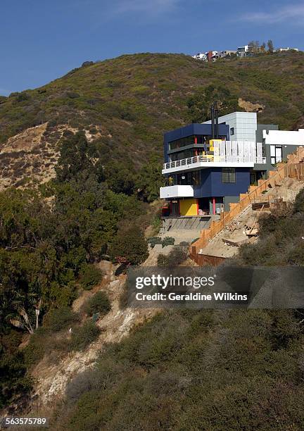 Design.GAWThis is about a house built on an extremely difficult site in Laguna Beach 35 degree sloped angle. It is a case study on how to design...