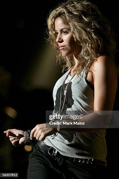 173 Shakira In Concert Los Angeles California Stock Photos, High-Res