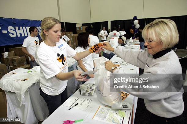 Mary Ricks Jennifer Guthrie Photos and Premium High Res Pictures - Getty Images