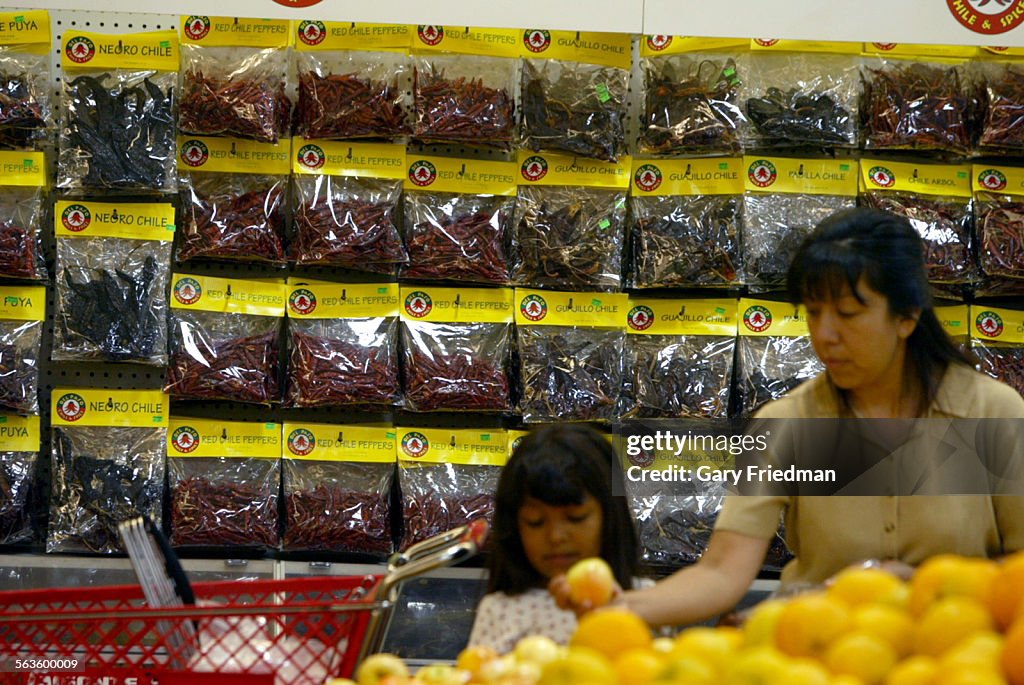 Gigante supermarkets is one of Mexico's largest grocery store chains and is expanding into the U.S. 