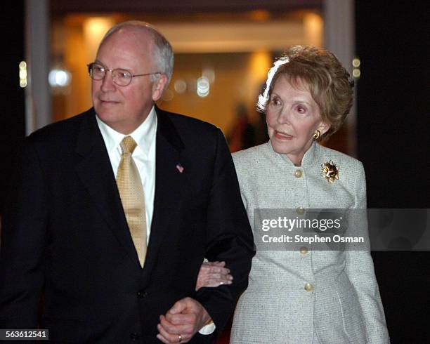 Clark Cheney 164 Dick Clark 2004 Stock Photos, High-Res Pictures, and Images - Getty ...