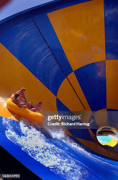 Tornado Ride Photos and Premium High Res Pictures - Getty Images