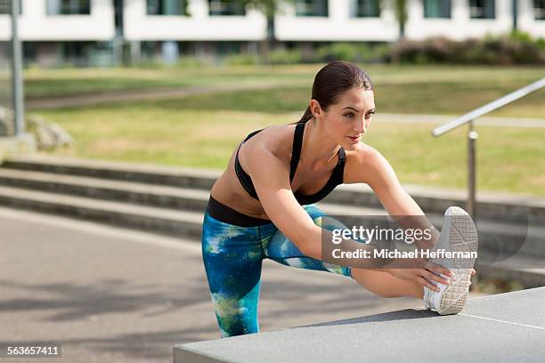 Girl Hamstrings 3,685 Hamstring Stock Photos, High-Res Pictures, and Images - Getty Images