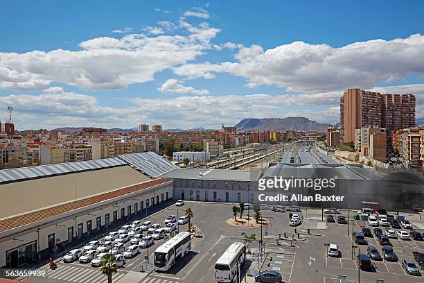 elevated view of alicante train station - taxi españa stockfoto's en -beelden