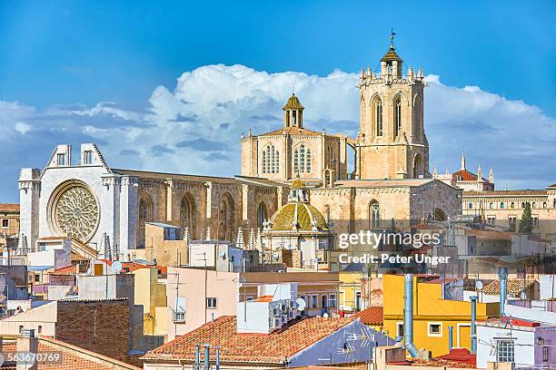 tarragona cathedral and city buildings - tarragona stock-fotos und bilder