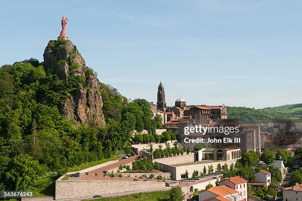 le puy en velay - le puy stockfoto's en -beelden