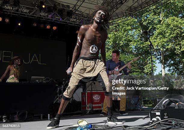 Emmanuel The Rapper 466 Emmanuel Jal Photos & High Res Pictures - Getty Images