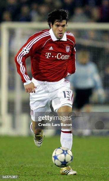 Michael Ballack of Munich runs with the ball during the Champions League Group A match between Club Bruges and Bayern Munich at the Jan Breydel...