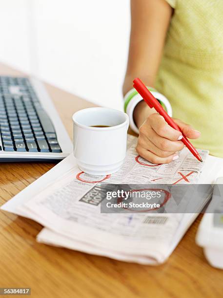 Bangle Maker 379 Bangle Maker Stock Photos, High-Res Pictures, and Images - Getty Images