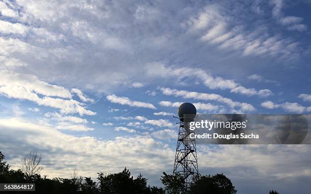 meteorological radar tower - doppler radar stock pictures, royalty-free photos & images