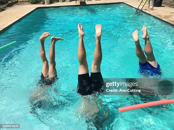Pool Hand Stand Man Handstand Pool Photos and Premium High Res Pictures - Getty Images
