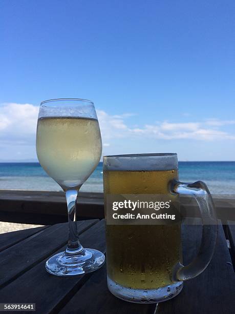 cooling off - insel ikaria stock-fotos und bilder