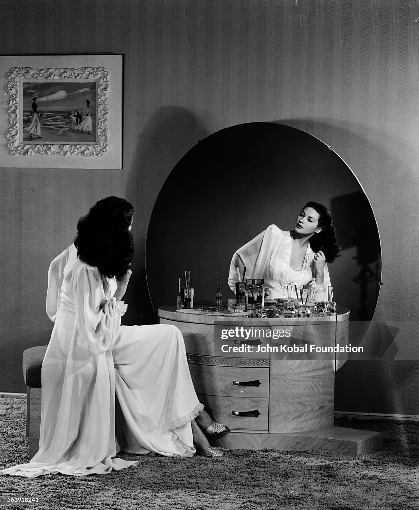 Yvonne De Carlo
