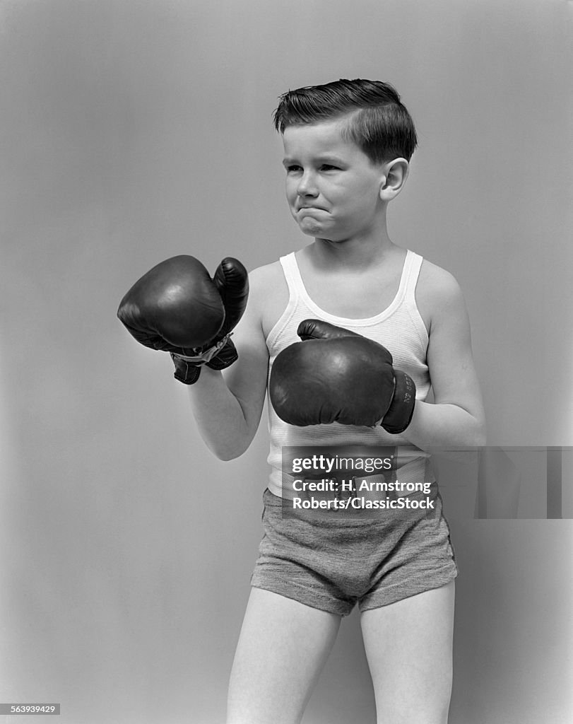 1940s BOY CHILD WEARING...