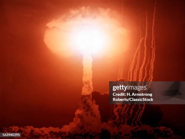 1950s ATOM BOMB MUSHROOM CLOUD EXPLOSION