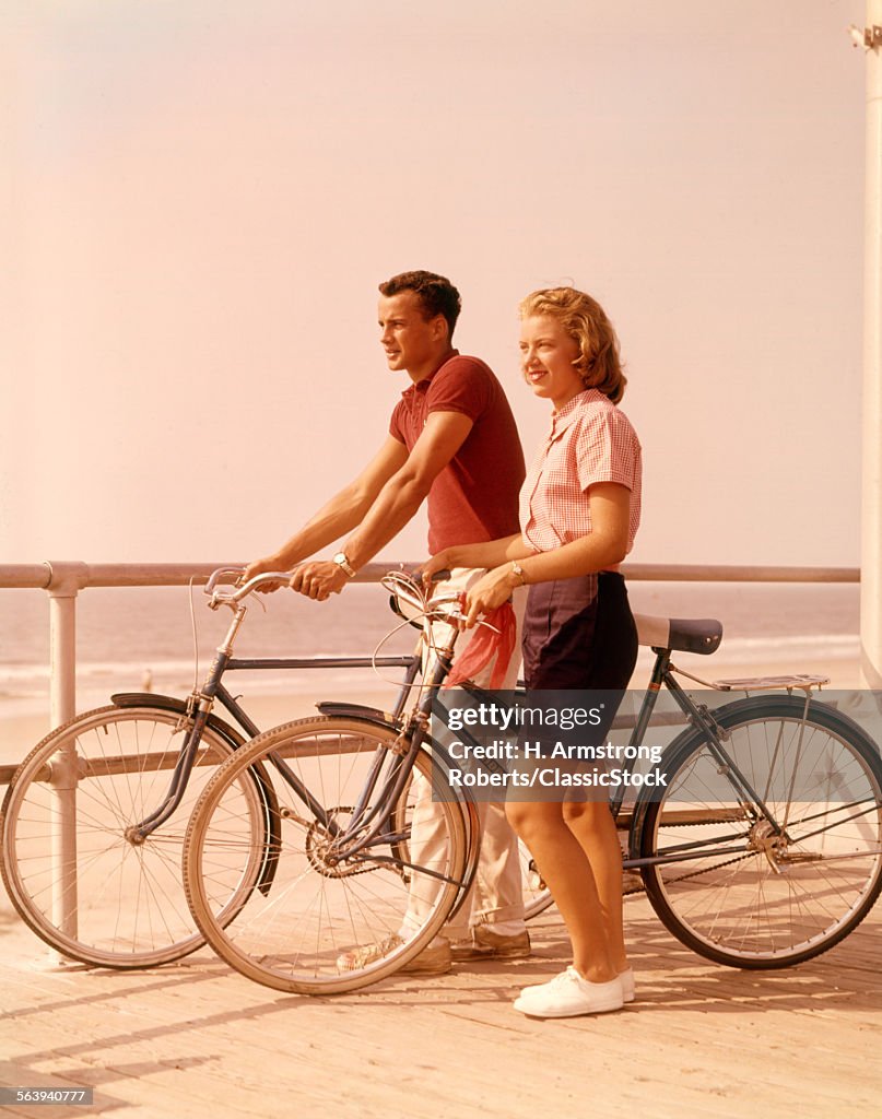 1950s 1960s TEEN COUPLE...