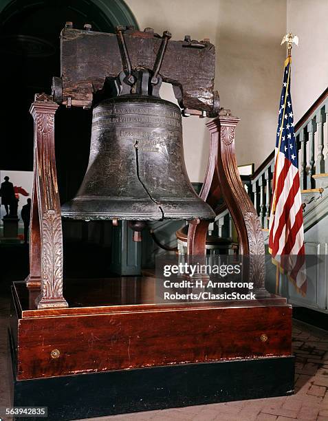 1960s LIBERTY BELL MONUMENT IN INDEPENDENCE HALL PHILADELPHIA, PA