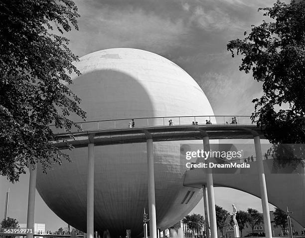 Perisphere 78 Trylon And Perisphere Photos & High Res Pictures - Getty Images