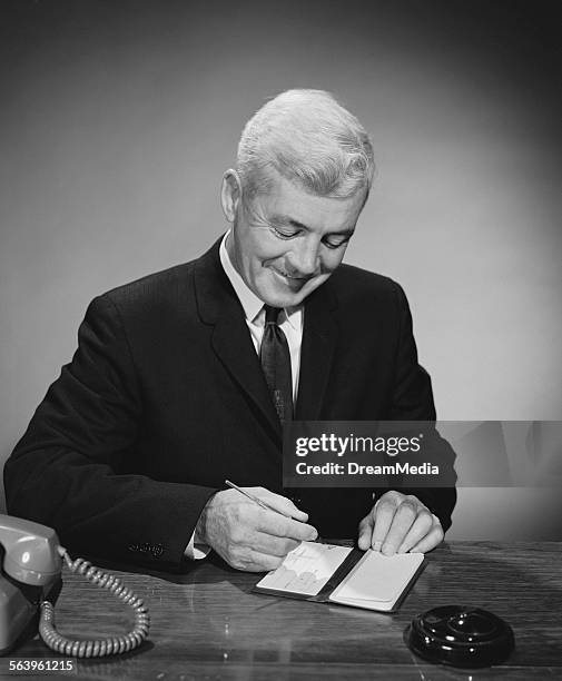 Man Write Check 855 Blank Cheque Stock Photos, High-Res Pictures, and Images - Getty Images