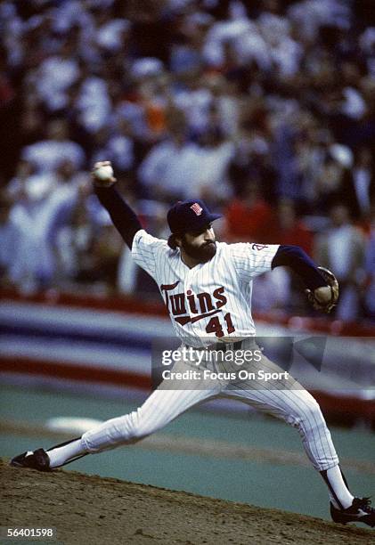 Minnesota Twins' pitcher Jeff Reardon pitches against the St. Louis Cardinals during the World Series at the Metrodome in October of 1987 in...