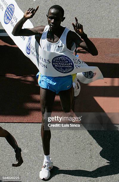 Benson Cherono of Kenya wins the Men's Elite Division Competition of the 21st annaul Los Angeles Marathon on Sunday, Mar. 19, 2006.