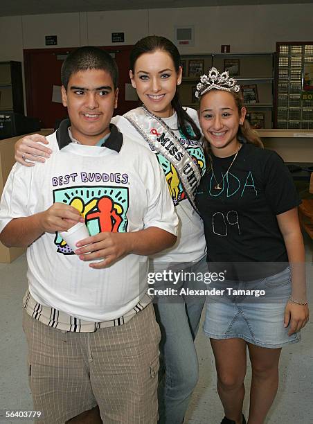 Miss Reter Miss Reef Photos and Premium High Res Pictures - Getty Images