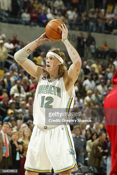 Chris Andersen of the New Orleans/Oklahoma City Hornets holds the ball during the game against the Atlanta Hawks at the Ford Center on November 18,...